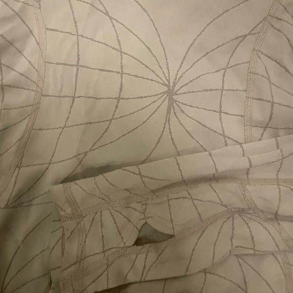 Lilac Lululemon Running Shirt Size 4 - Picture 4 of 6